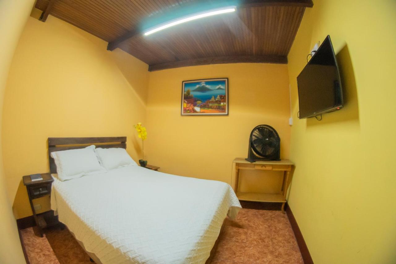 Euro Hostal Guatemala Exterior foto