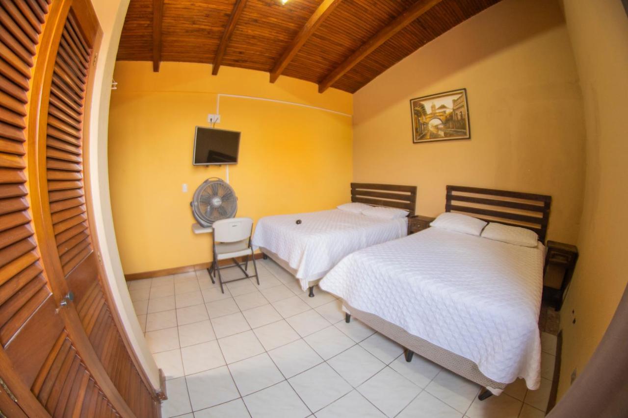 Euro Hostal Guatemala Exterior foto